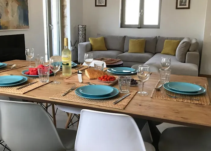 Family Sea View With Private Pool * Stoúpa