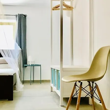 Family Sea View With Private Pool * Stoúpa