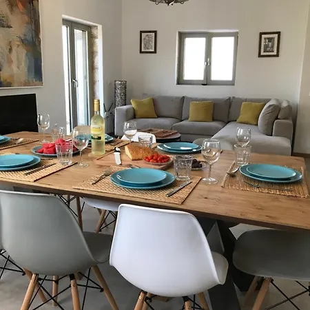 Family Sea View With Private Pool * Stoúpa