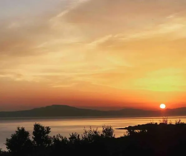 Family Sea View With Private Pool Villa